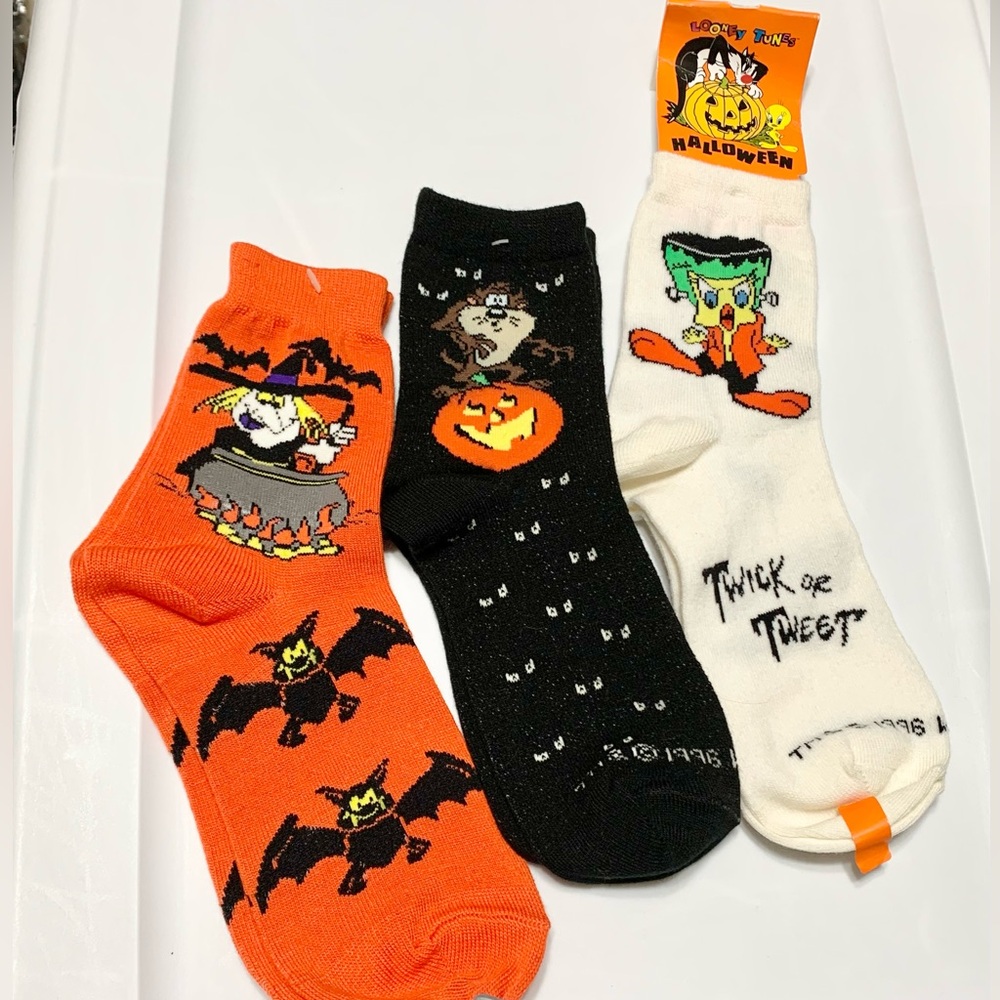 90s Tweety Frankenstein Taz Witch Halloween 3 Pair Socks Womens 9-11 - NEW